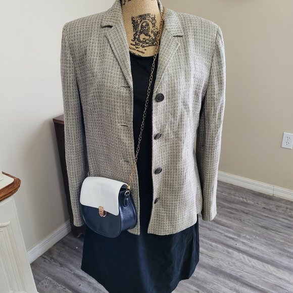 Donna Nicole Blazer - Picture 1 of 8